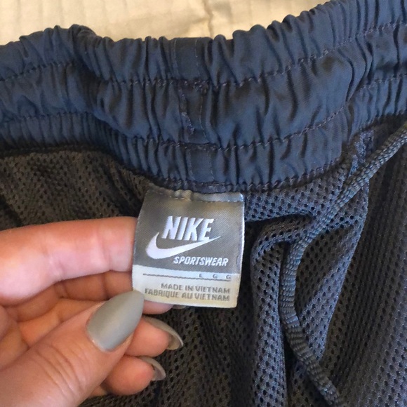 Nike Wind breaker - Picture 3 of 4